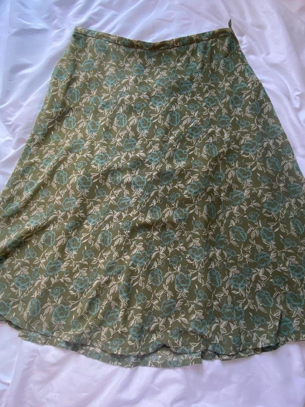 Vintage Green Floral Midi Skirt with Teal Blooms